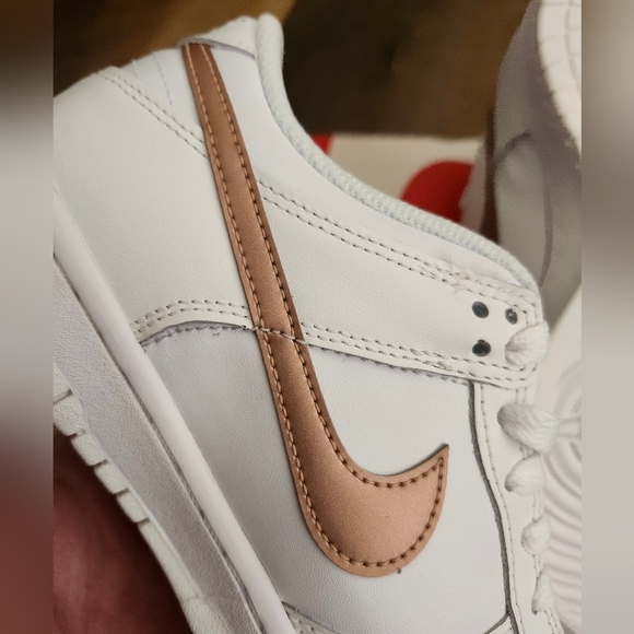 Nike Dunk Low White Pink (GS) - Picture 3 of 12